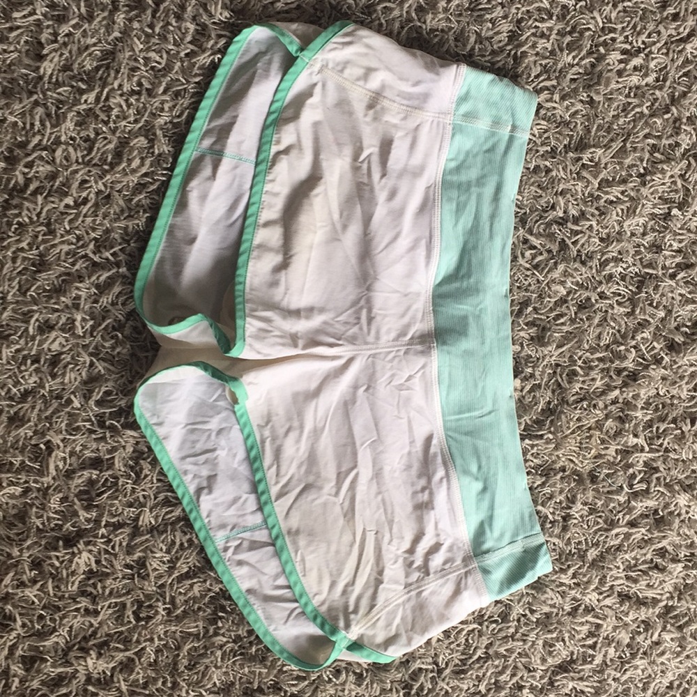 Lululemon white shorts size 8